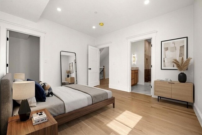 Building Photo - 309 Broadway