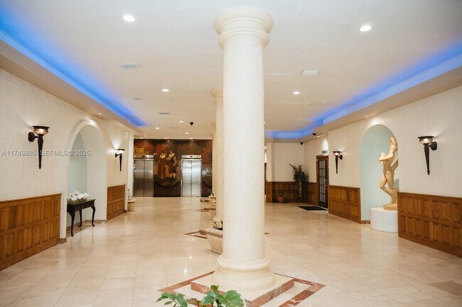 Building Photo - 3725 S Ocean Dr