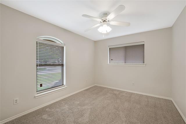 Building Photo - 153 Creek Courts Dr