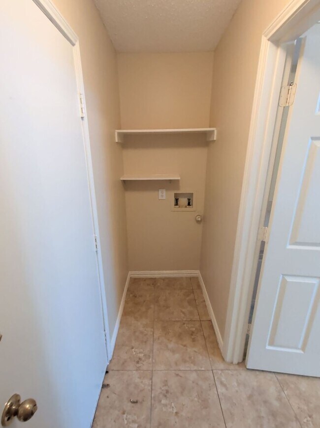 Building Photo - 4819 Brady Ct