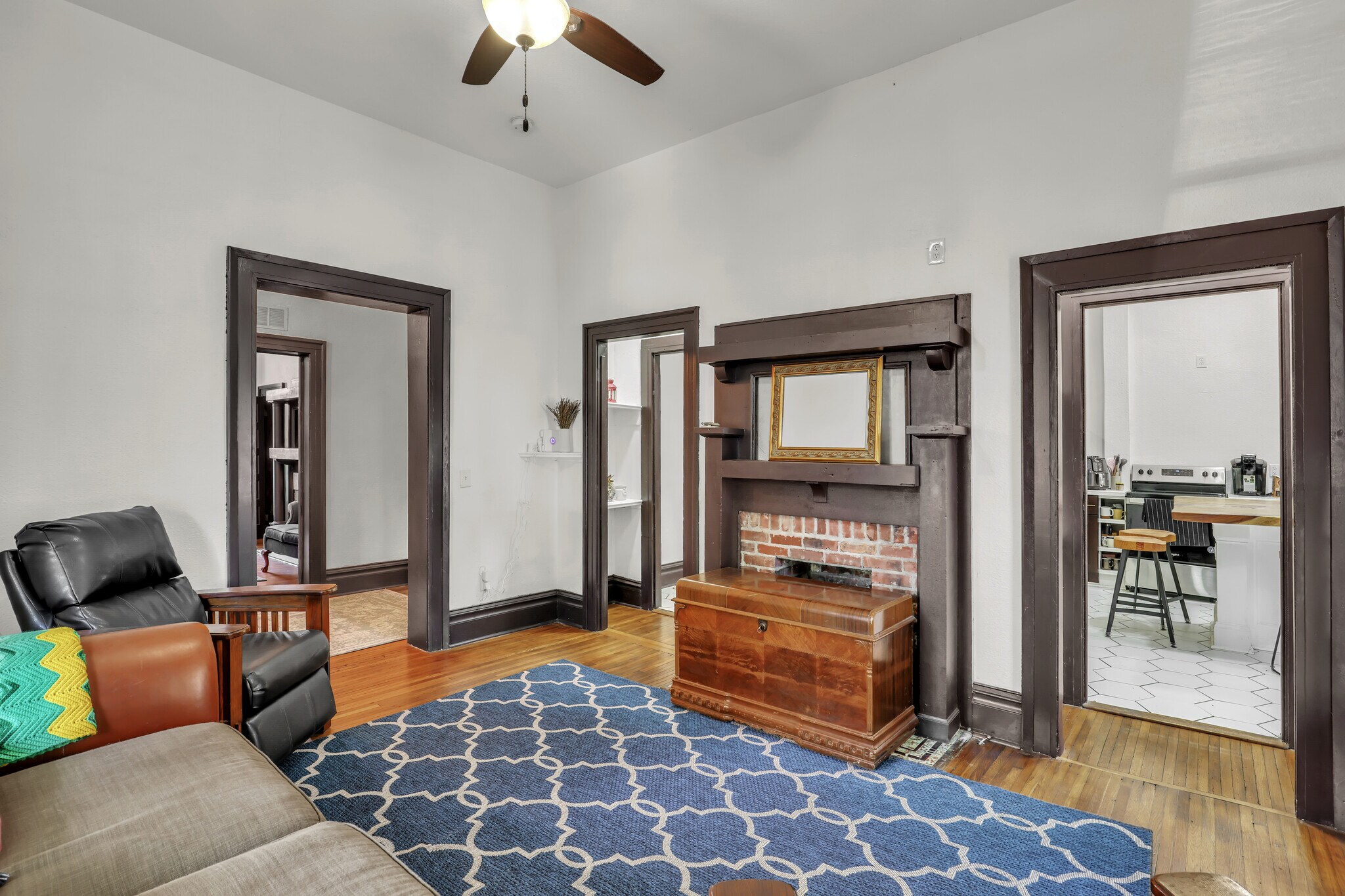 Living Room - Common Space - 51 E 4th St