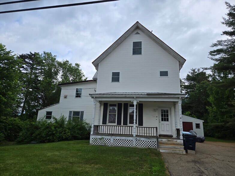 Primary Photo - 17 Concord St