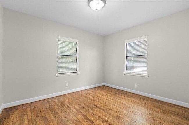 Building Photo - 2609 Longleaf Dr