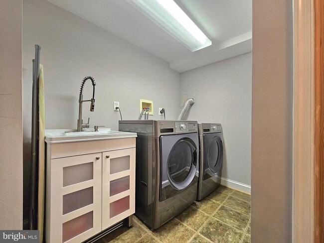 Building Photo - 3410 15th St N