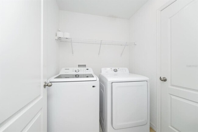 Building Photo - 652 Benoi Dr