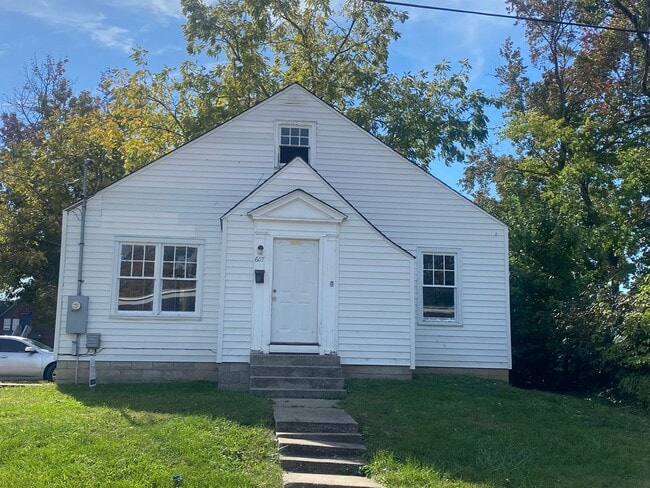 Building Photo - 607 W Freeman St