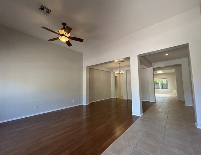 Building Photo - 26041 N Fernbush Dr