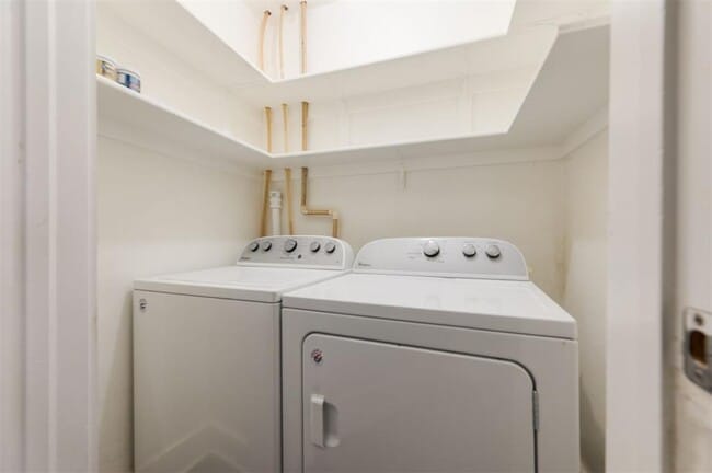 Building Photo - 2555 NW 20th St