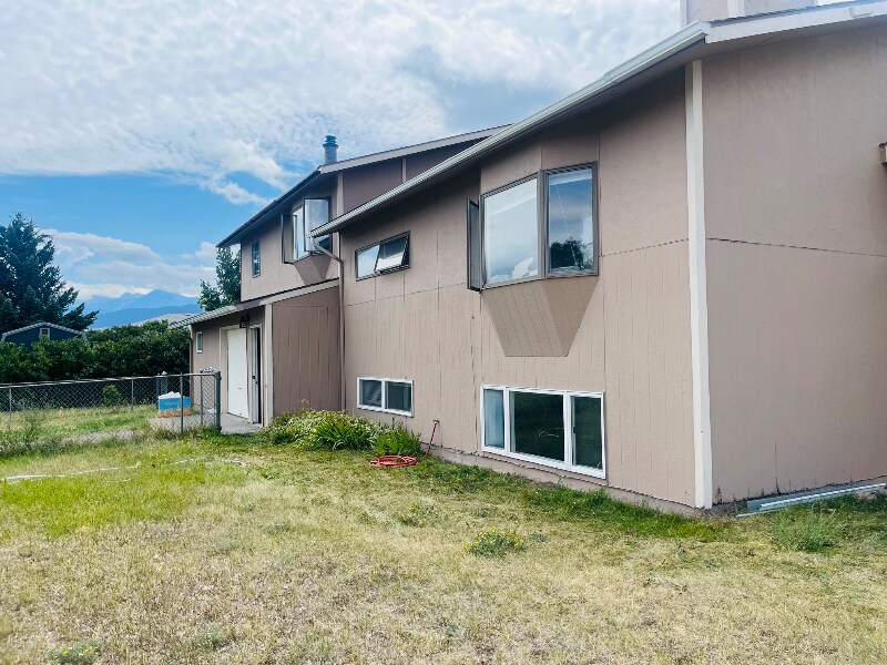 Building Photo - 120 Sunrise Dr