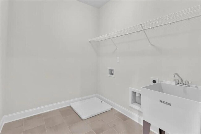 Building Photo - 6290 Bracken Brown Dr