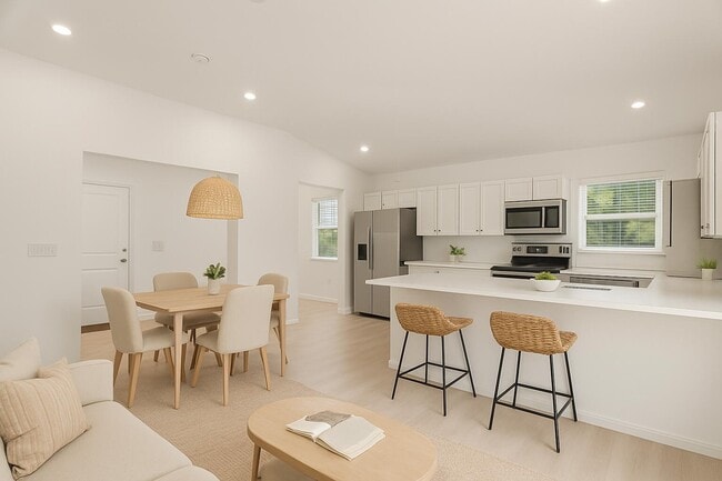 Building Photo - 121 S Lake Dr