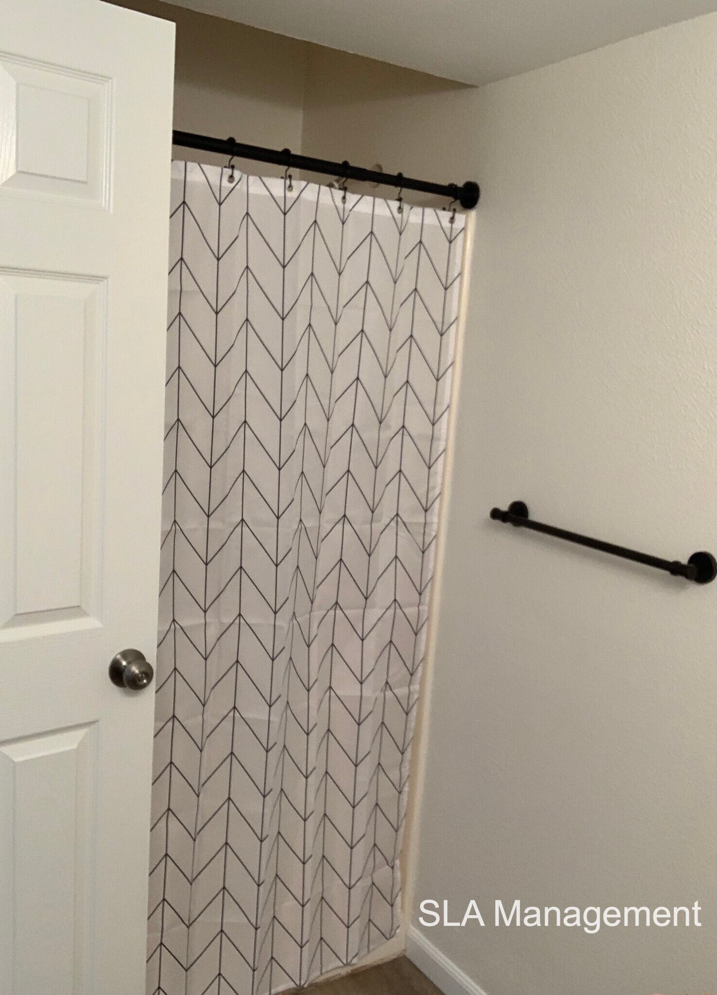 Building Photo - 1320 Vivian St