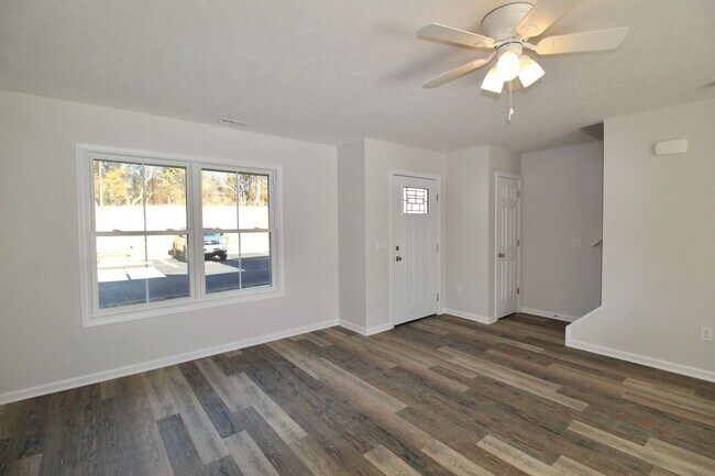 Building Photo - 3015 Locust Grv Ct