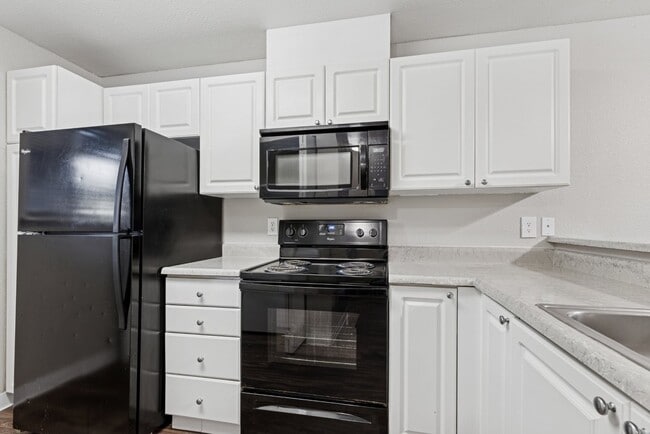 Building Photo - Saratoga