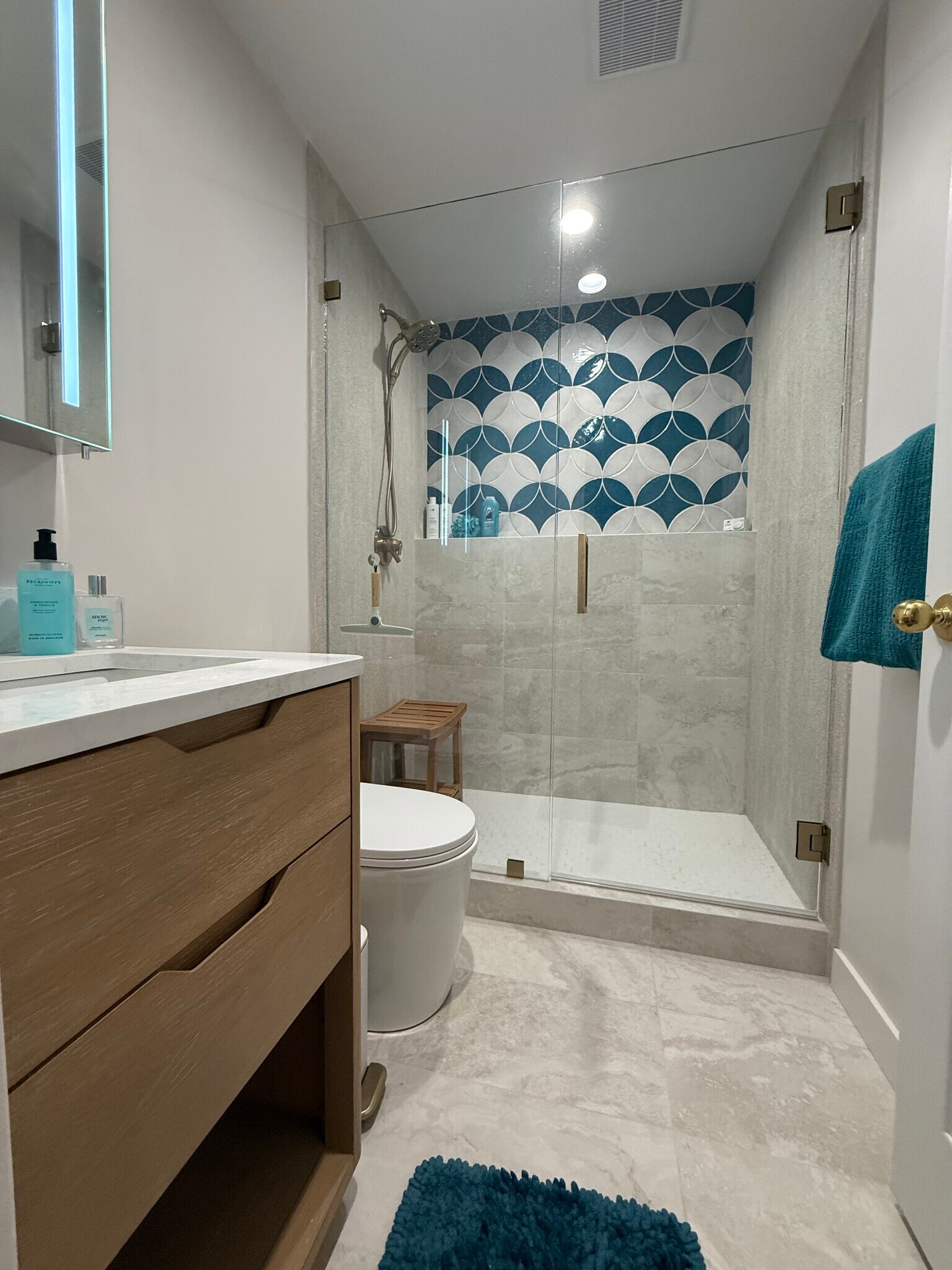 Building Photo - 944 Williamstown Ct