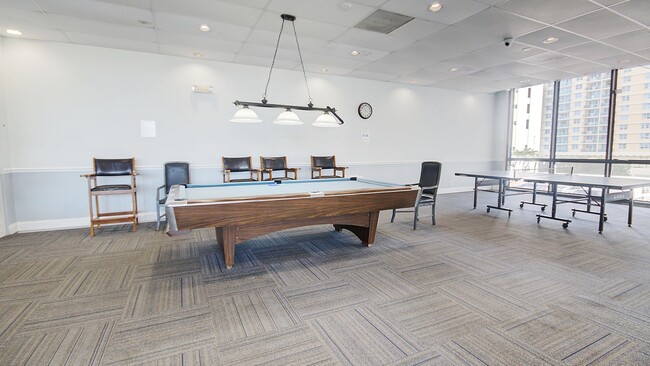 Building Photo - 2301 S Ocean Dr