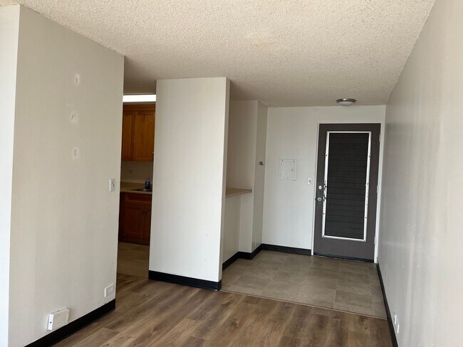 Building Photo - Village Maluhia - 2 bedrooms, 1 bath unit ...