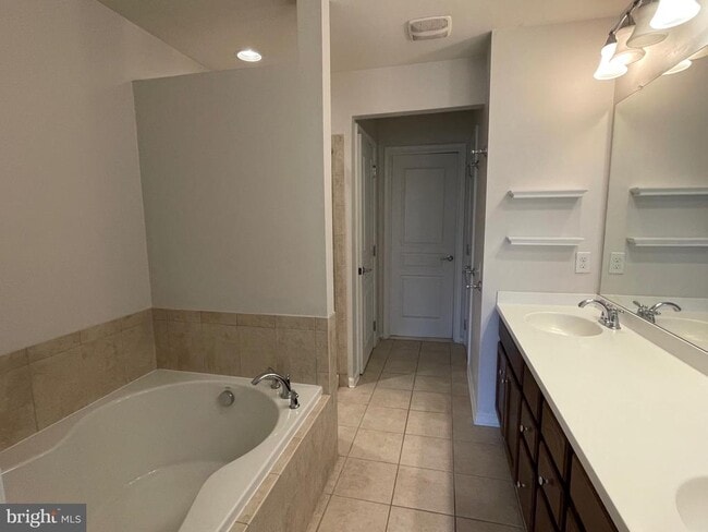 Building Photo - 296 N Caldwell Cir