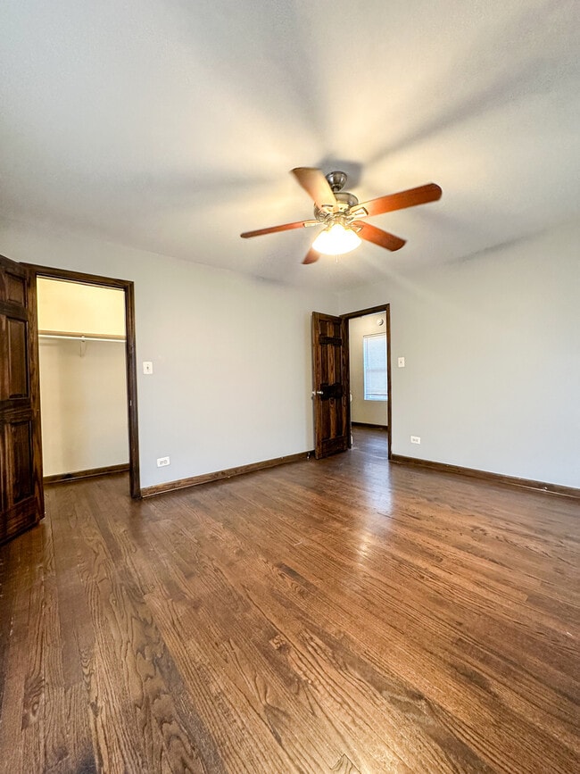 Building Photo - 6058 S Richmond St