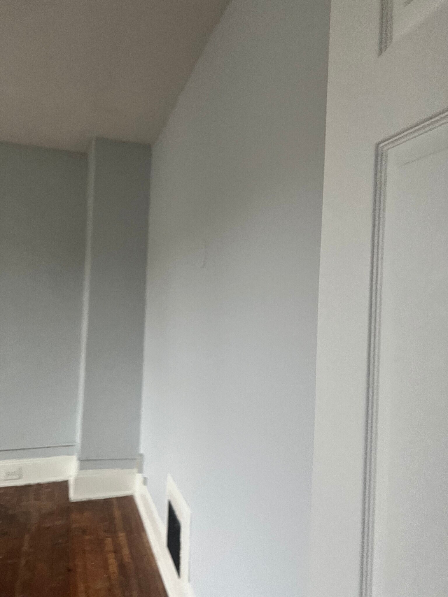 Building Photo - 757 Maple Ave