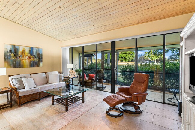 Building Photo - 229 Old Meadow Way