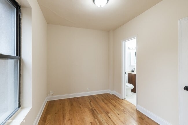 Building Photo - 1430 N Dearborn Pkwy