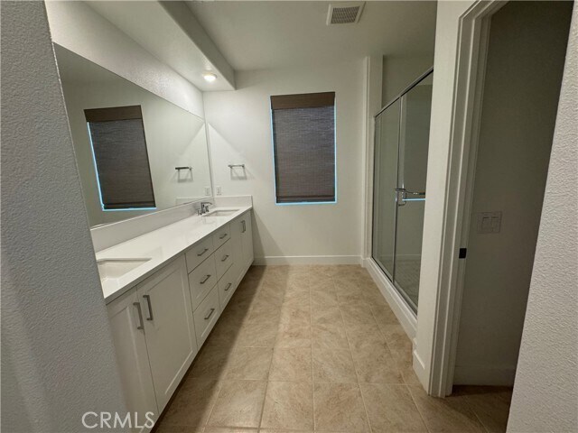 Building Photo - 228 Knot