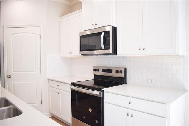 Building Photo - 6686 Corryton St