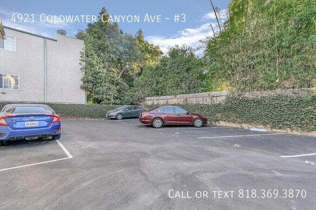 Building Photo - 4921 Coldwater Canyon Ave