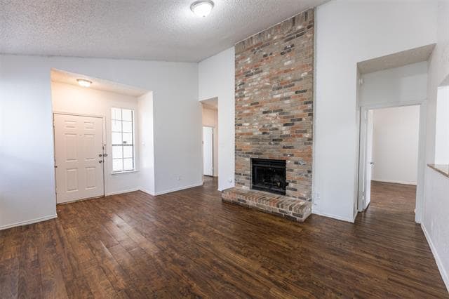 Building Photo - 10328 Woodleaf Dr