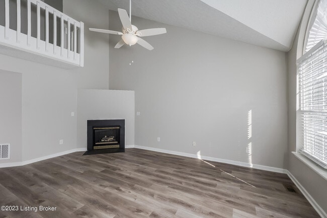 Building Photo - 4218 Willowview Blvd