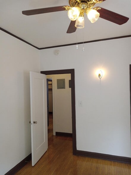 Building Photo - 128 Falcon Ave