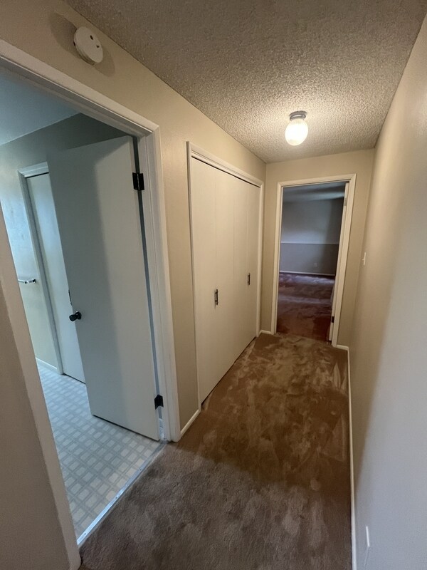 Building Photo - 841 Garden Dr