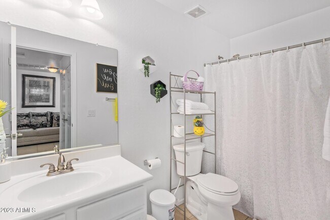 Building Photo - 23875 W La Salle St