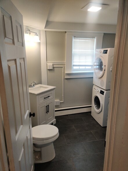 Building Photo - 37 Whitehall Rd