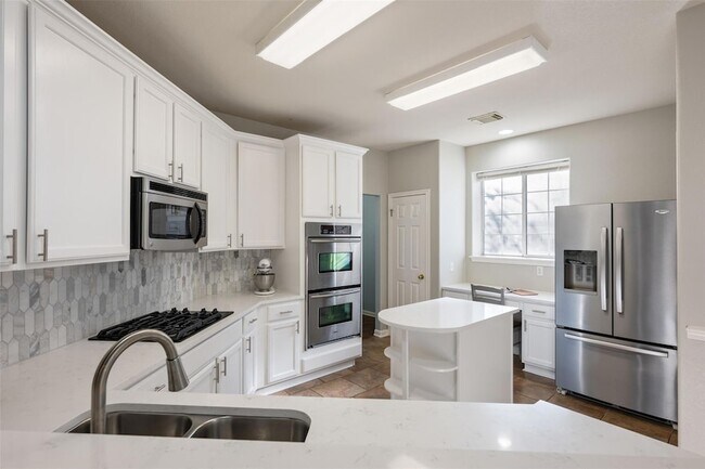 Building Photo - 4435 Hunters Lodge Dr