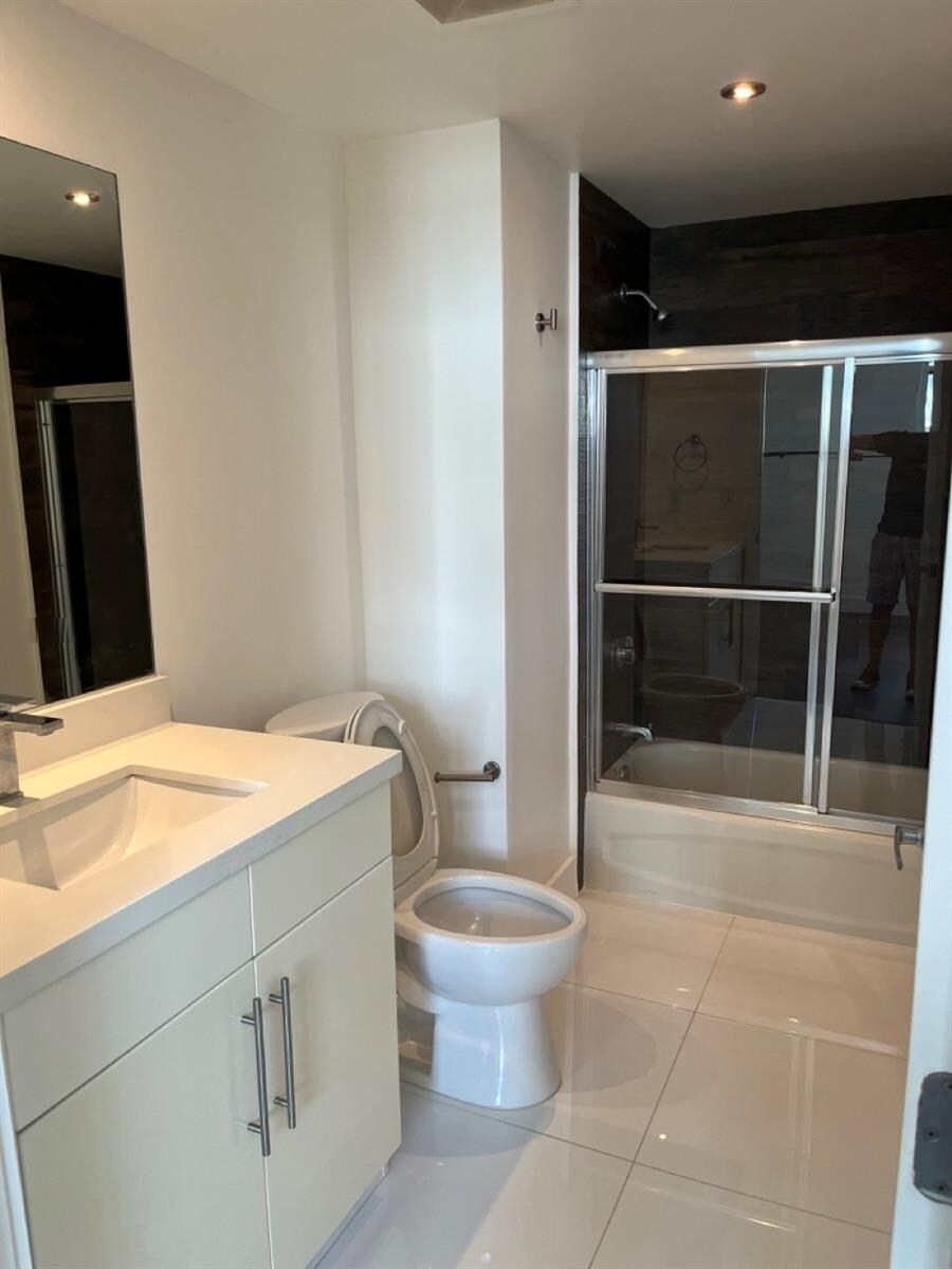 Building Photo - 1250 S Miami Ave