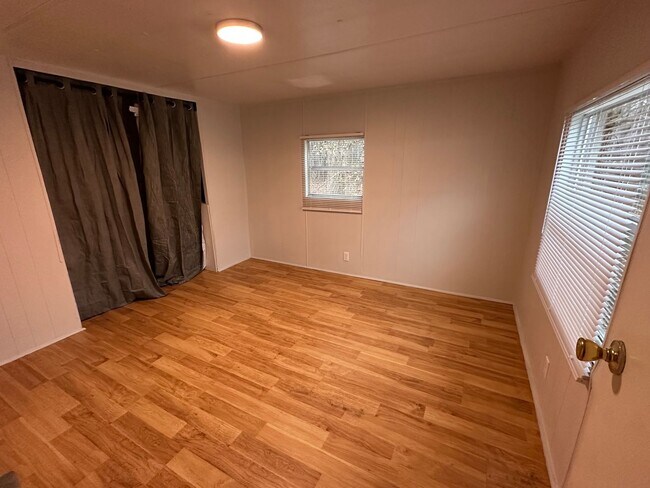 Building Photo - Mebane