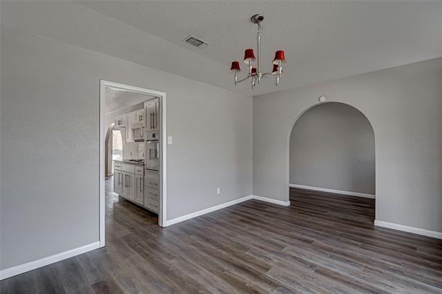 Building Photo - 4801 Winesanker Way