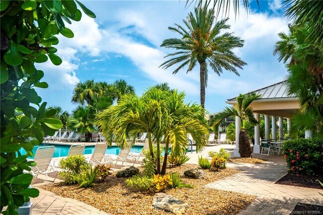 Building Photo - 5750 NE Island Cove Way