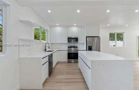 Building Photo - 5701 SW 41st St