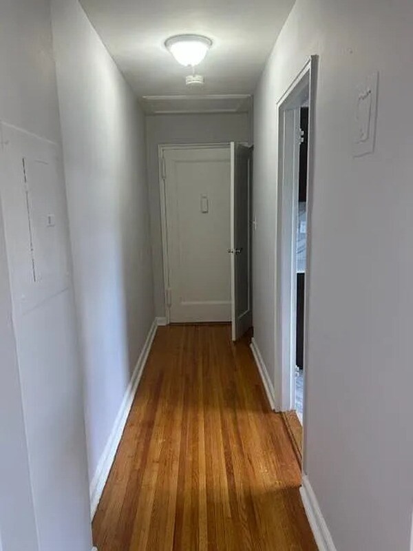Building Photo - 5 Beaumont Pl