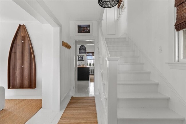 Building Photo - 193 Coggeshall Ave