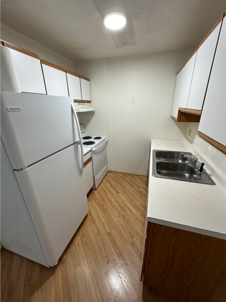 Primary Photo - 1518 1st St E