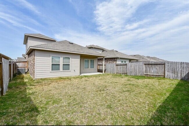 Building Photo - 21170 Alder Oaks Dr