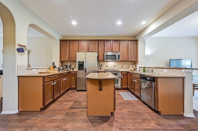 Building Photo - 1201 Salem Park Ct