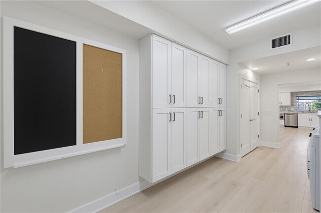 Building Photo - 24 Adalia Ave