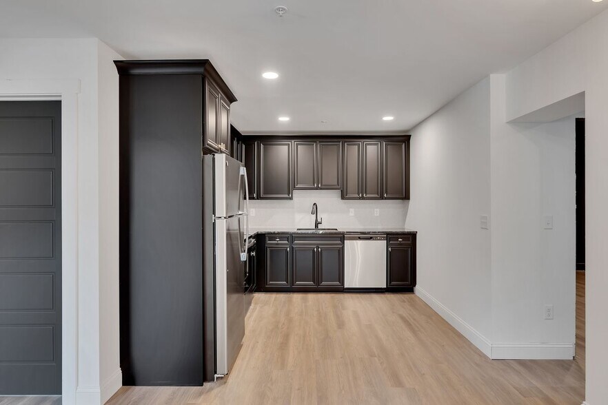 Building Photo - 36 Pawling Ave