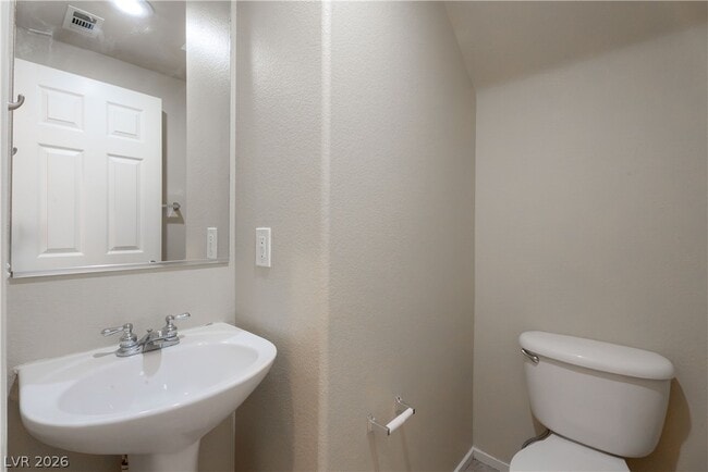 Building Photo - 944 Saffex Rose Ave