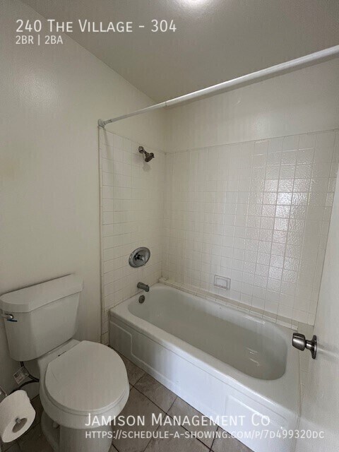 Building Photo - 240 The Vlg